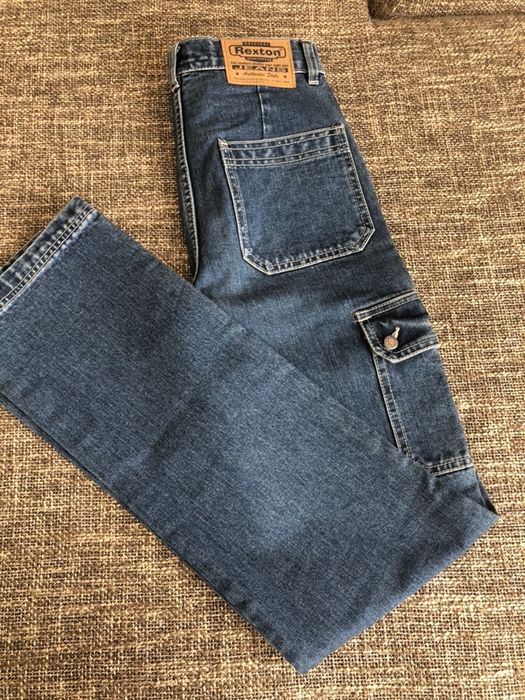 Продам джинсы ESCADA