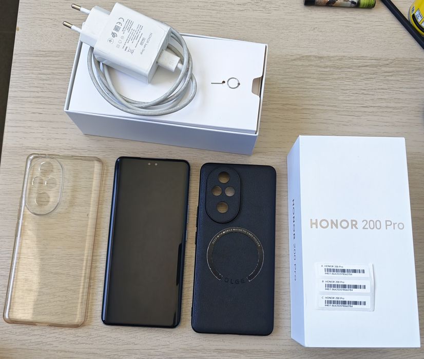 Vând Honor 200 Pro