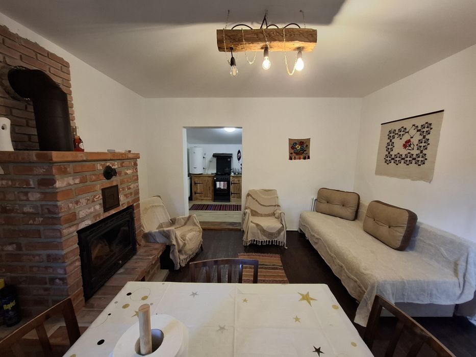 Casa de închiriat la munte, în satul Greșu,  Vrancea