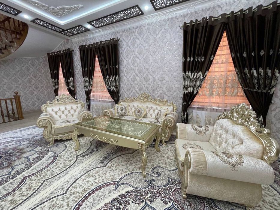 Шохона тройка столи билан