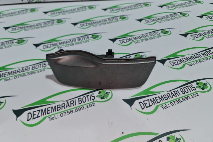 Scrumiera Renault Laguna a 2-a generatie