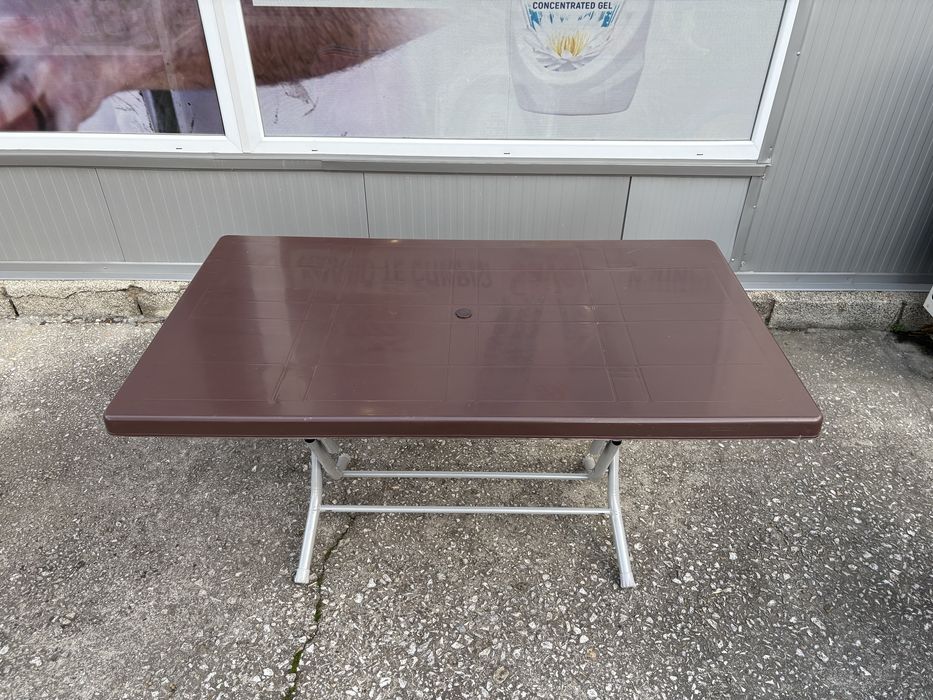 Градинска маса, сгъваема, пластмасова, метални крака, 120х70, 140х80