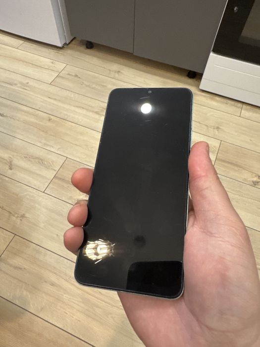 Продам телефон срочно Redmi A3x  италия