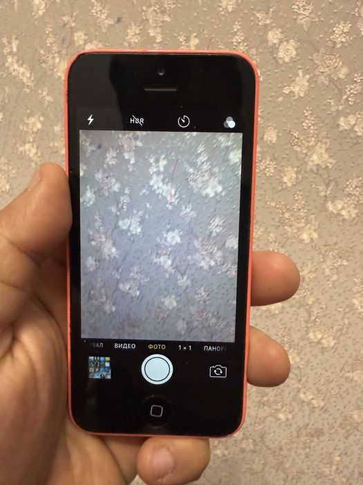 Iphone 5C в хорошем состоянии