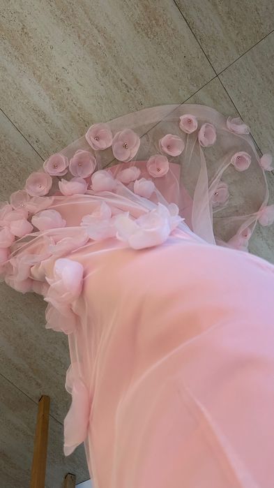 Шикарное вечернее платье