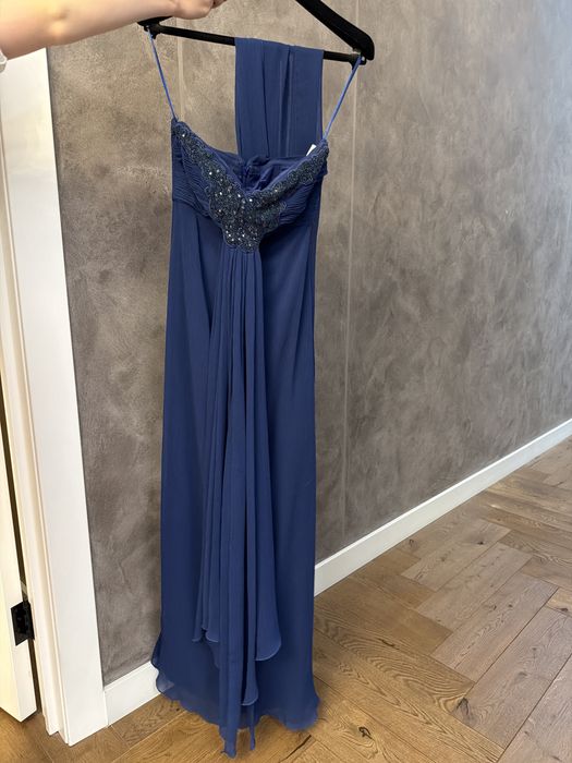 Вечерние платья