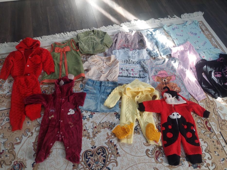 Срочно продам детские вещи по 500