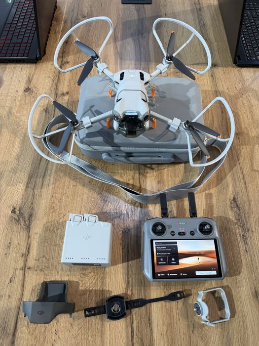 Dji mini 4 pro fly more combo