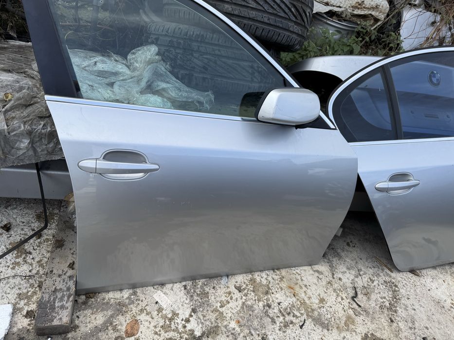 Сиви врати за бмв е60 феис