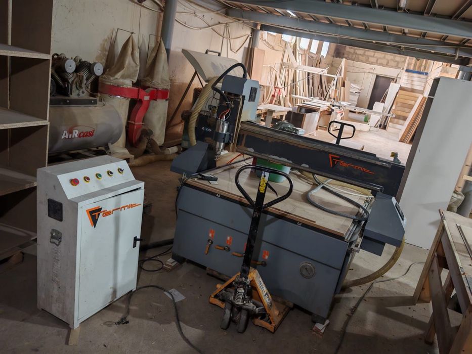 Продается ЧПУ станок по дереву 3.3 квт