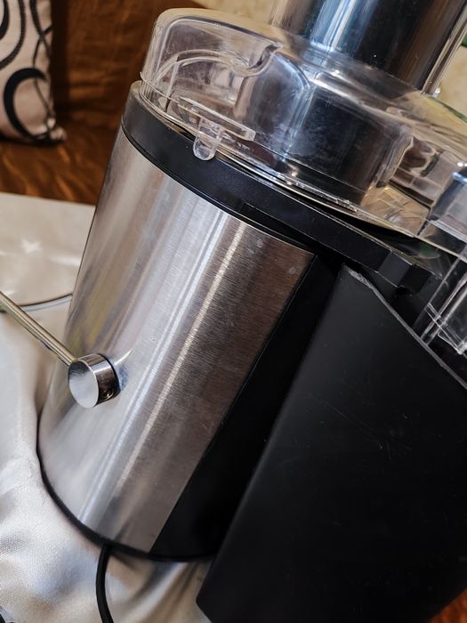 Сокоизтисквачка за плодове и зеленчуци  superior.