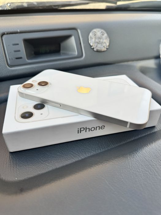 Продам айфон 13 256гб