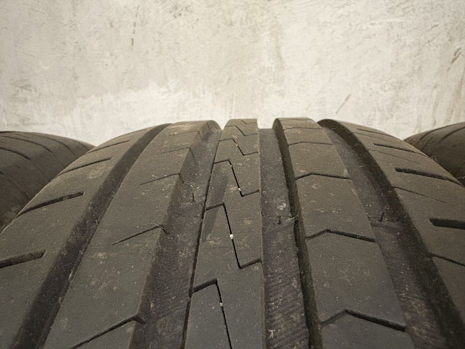 Летни Гуми 205/55/16 Vredestein