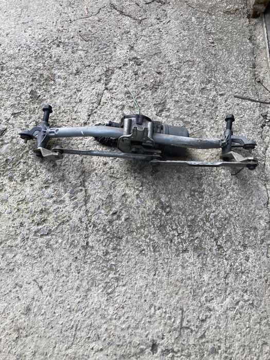 Механизъм предни чистачки Пежо 207