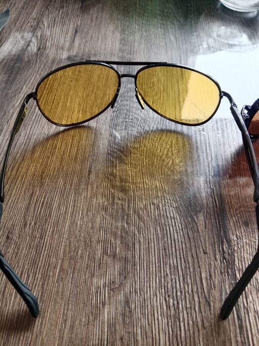 Антифары , солнцезащитные очки.