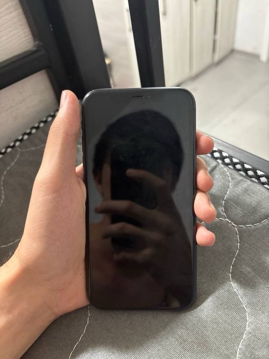 Iphone 11 .