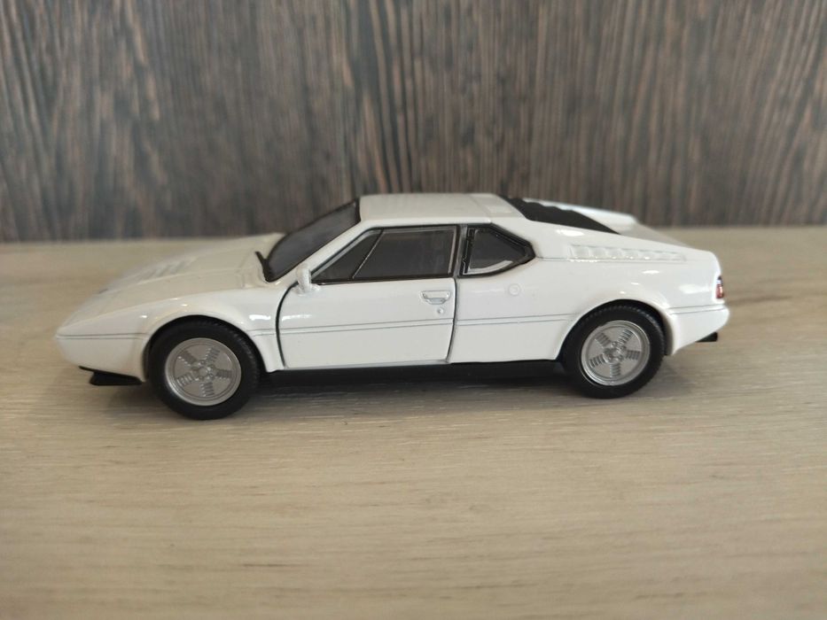 Метална количка BMW M1 !!!