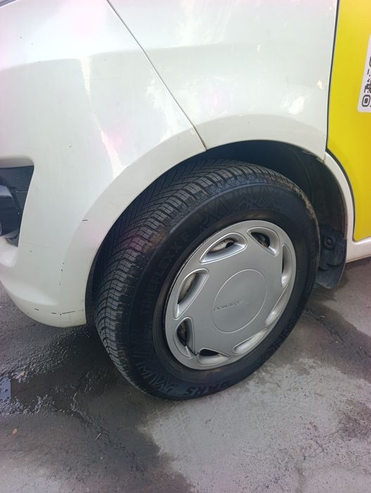 Changan srochna sotiladi.
