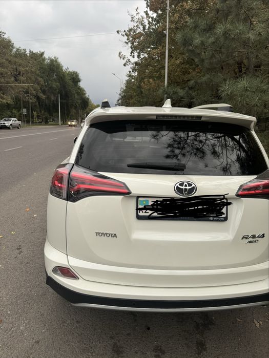 Тайота раф 4 с пробегом