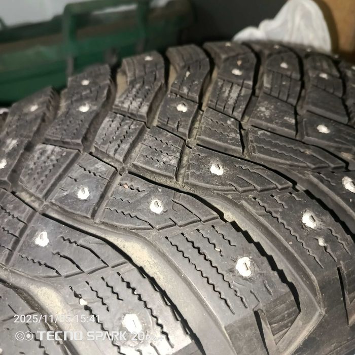 Продам резину 235/60/р18