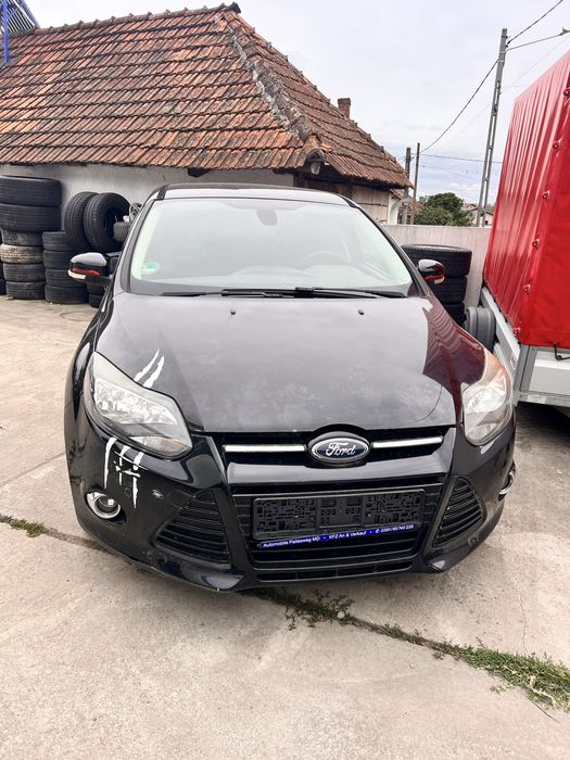 dezmembrez ford focus 1.6 benzina 2011
