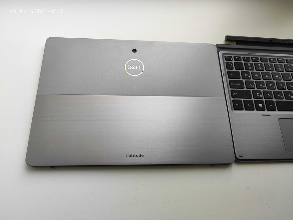 Dell Latitude 7210 2-in-1/i5-10310/8/256/FHD+/IPS