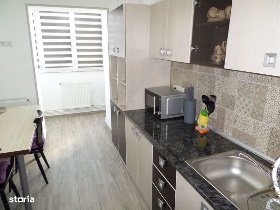 Apartament 3 camere de inchiriat in Ploiesti, zona 9 Mai