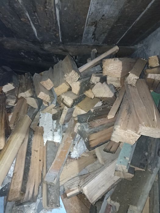 Дрова разные колотые