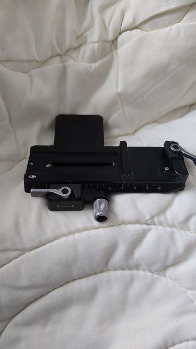 «Вертикальная площадка DJI R VerticalMount для RS2 / RS3 / RS3 Pro».