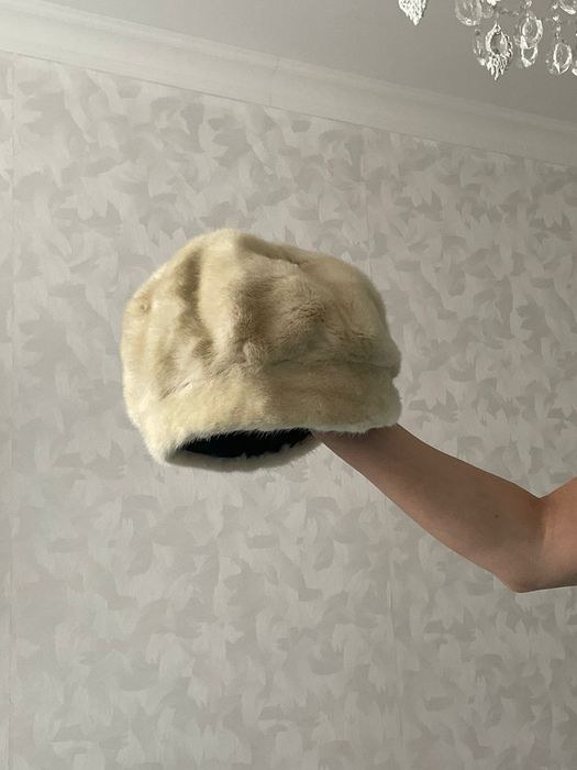 Берет цвет белый