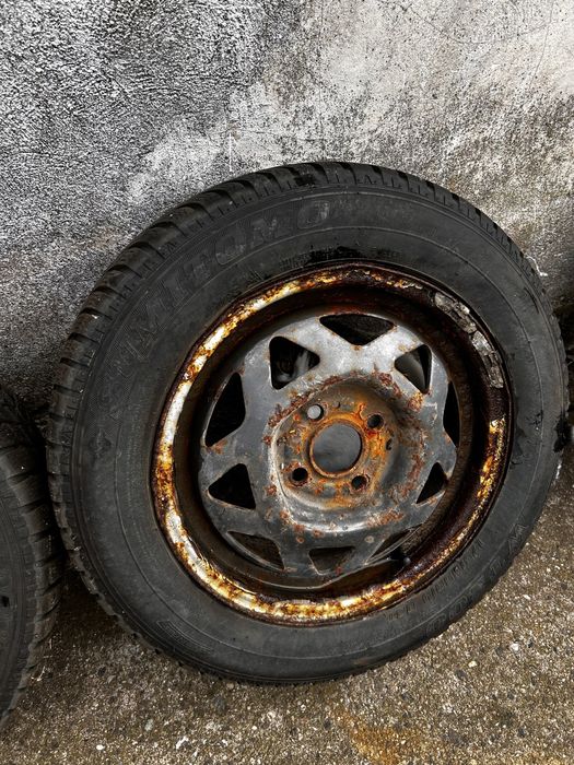 Зимни гуми с джанти 175/65/14