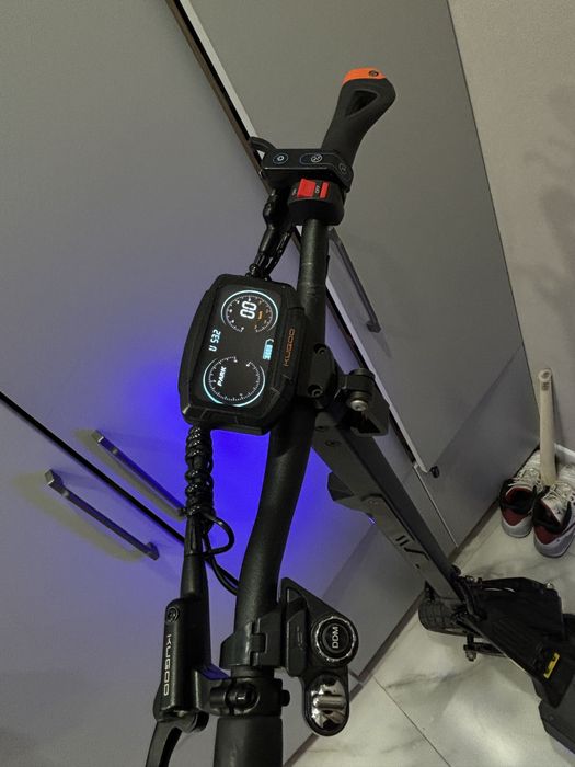 продам электросамокат f3 pro max