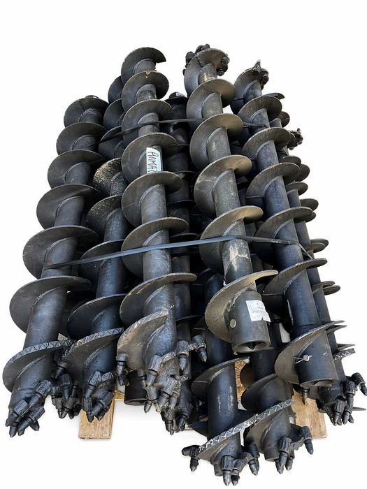 Ямобур, гидробур, гидровращатель для экскаватора-погрузчика.