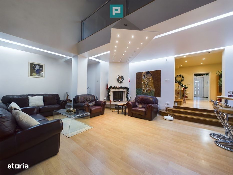 Casă situată Central în Dumbrăvița