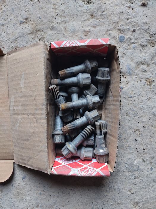 Болты титан диск