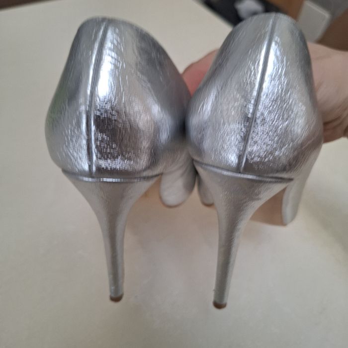 Pantofi cu toc de 10 cm