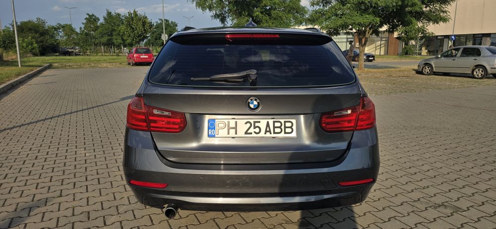 BMW Seria 3 F31 318D - Manual