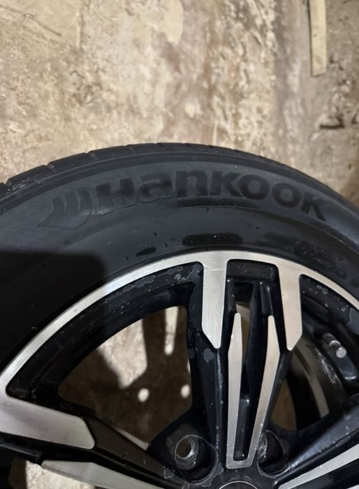 Продам комплект летней резины с дисками