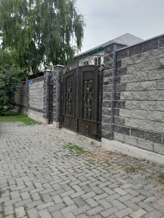 Продаётся двухэтажный дом