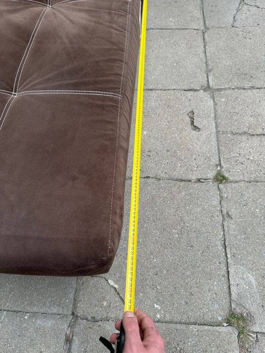 Диван , много запазен.