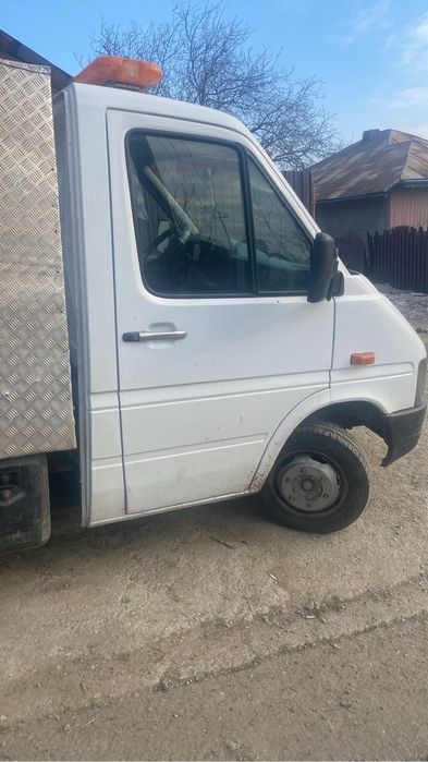 Vand sau schimb cu duba , si dezmembrez