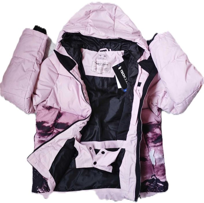 Нови дамски ски/сноуборд якета 4 F Mountain. Размери: S и М