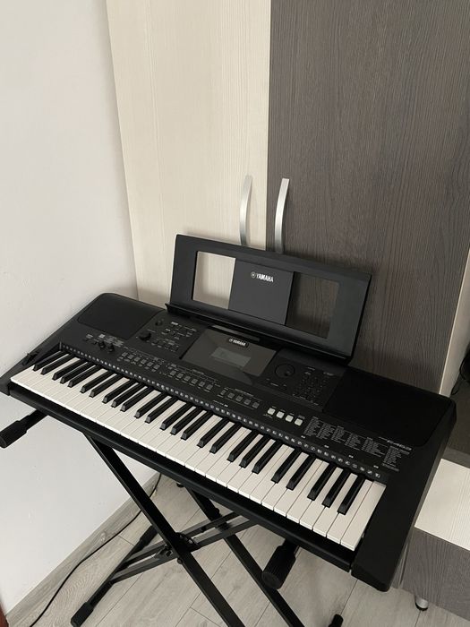 Yamaha PSR-E463