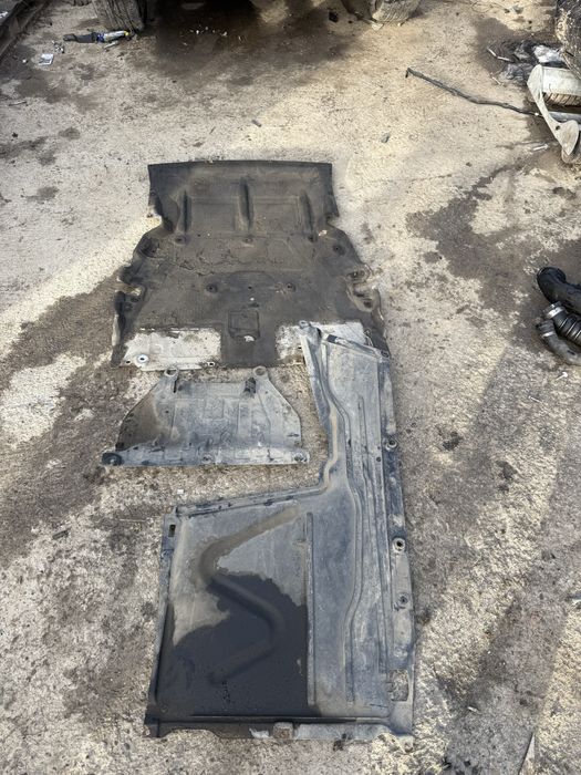 Кори под мотора и скоростите Бмв ф30/31 (kori pod motora bmw f3x)