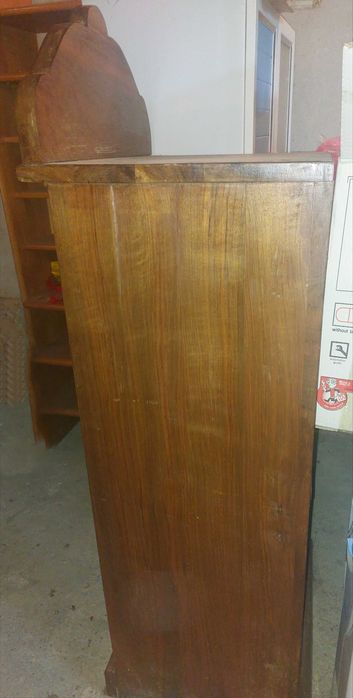 Стойка,стелаж за вино