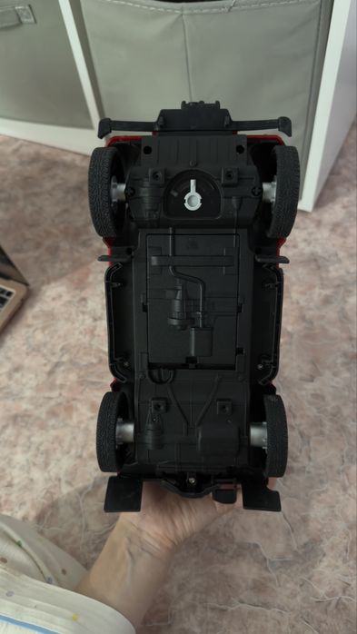 Радиоуправляемая машинка