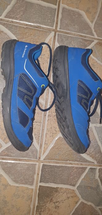 Adidas Ghete nr 36 munte drumetie Quechua,  talpic  22.5 cm ca noi