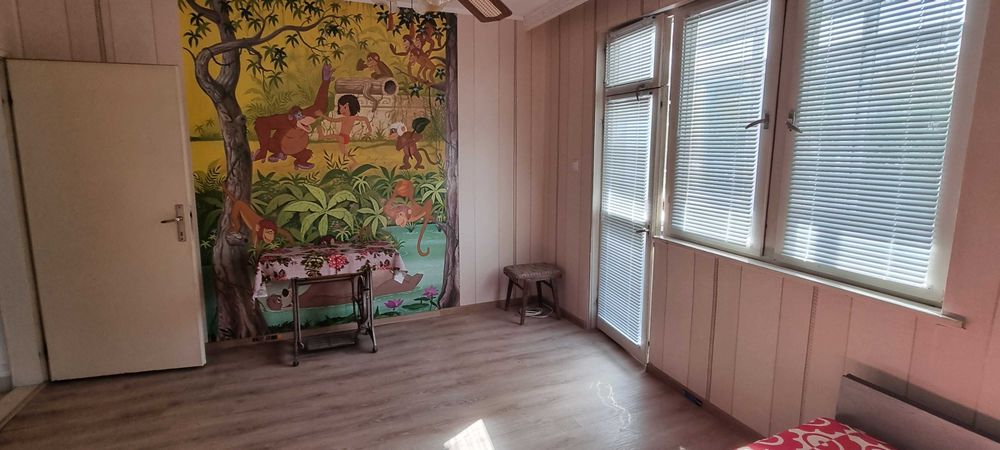 Дава се под наем Тристаен апартамент в Разград, Център - 110 кв.м за 280.5 € - Снимка #7