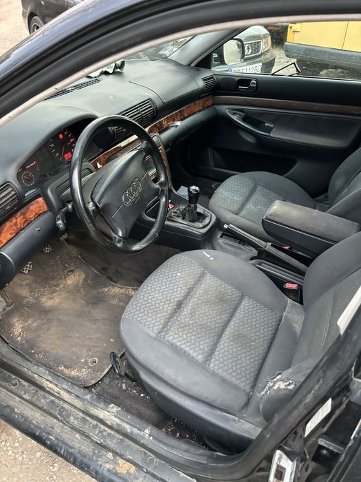 Ауди А4 Б5 1.8 125к.с два броя на части.