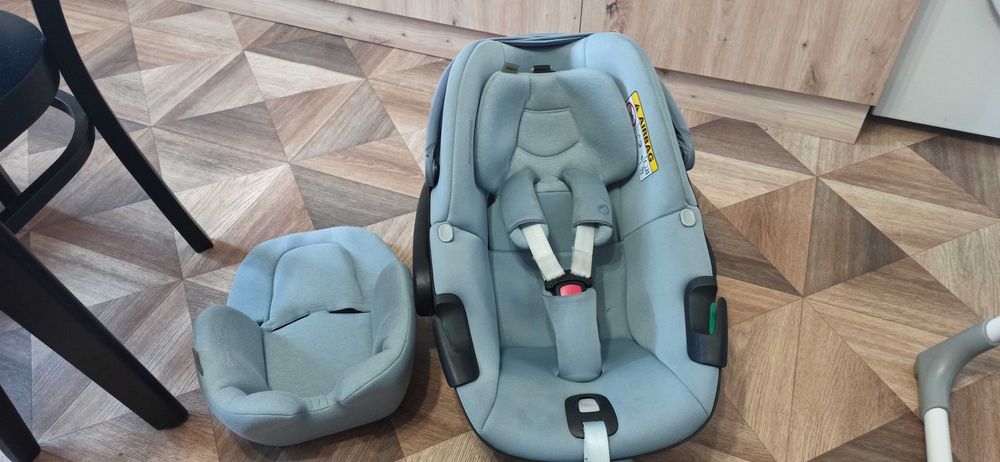 Стол за кола Maxi Cosi Pebble 360